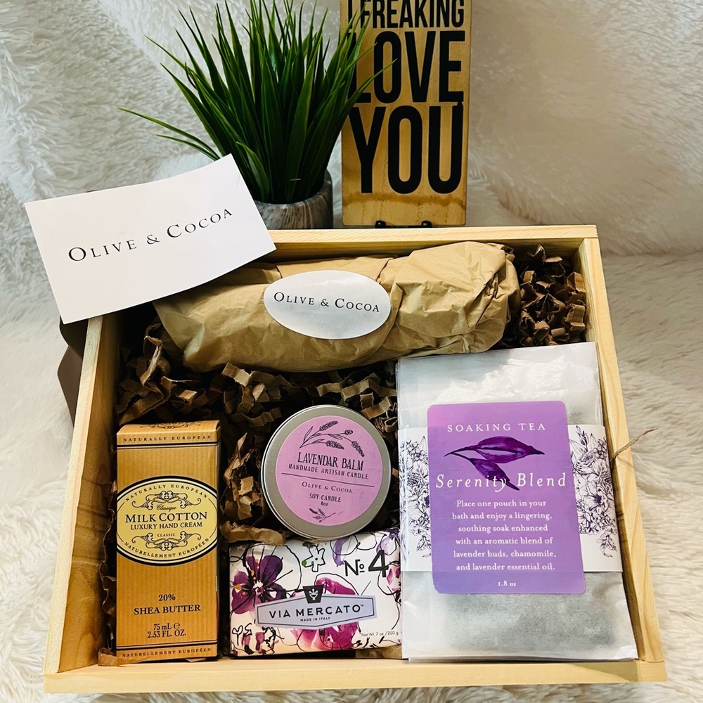 Olive & Cocoa Spa Crate Gift Set - Picture 2 of 6